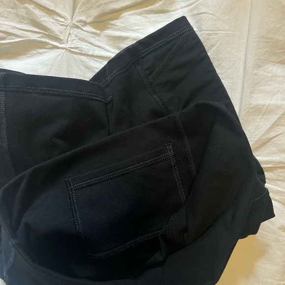 Fabletics biker shorts - Picture 4 of 4